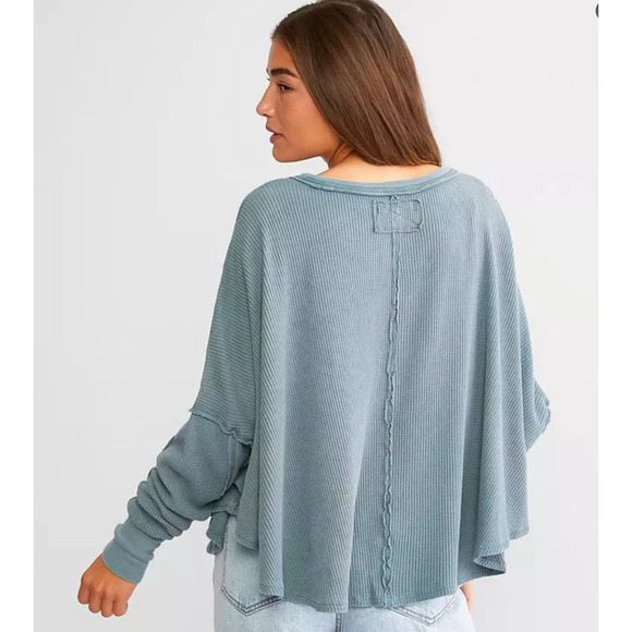 NWOT We The Free  Microphone Drop Thermal Oversized Slouchy Thumbholes Sz Medium - Picture 2 of 15